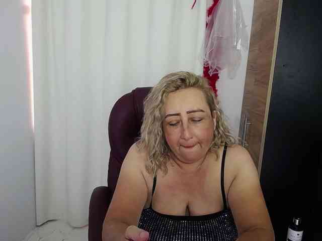 Mature2025 webcam