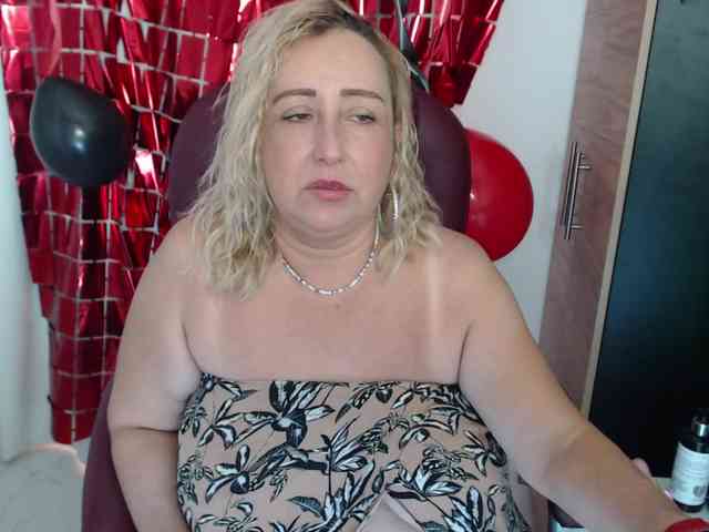 Mature2025 webcam