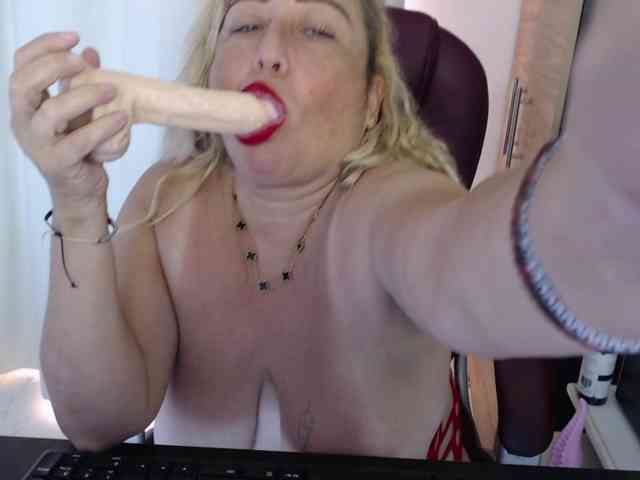 Mature2025 webcam