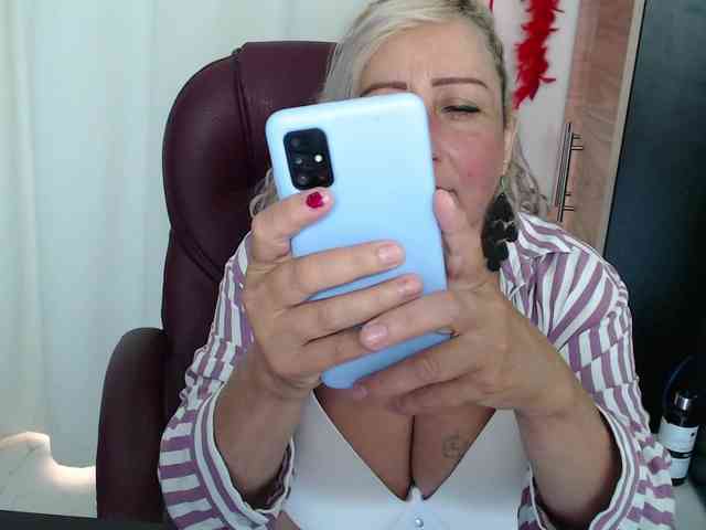 Mature2025 webcam