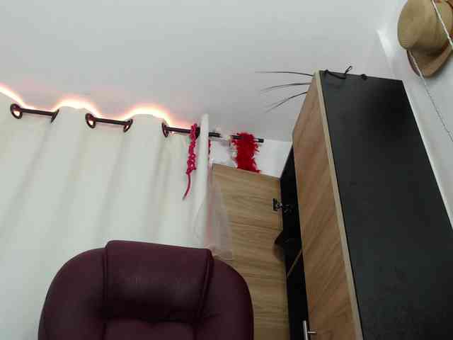 Mature2025 webcam