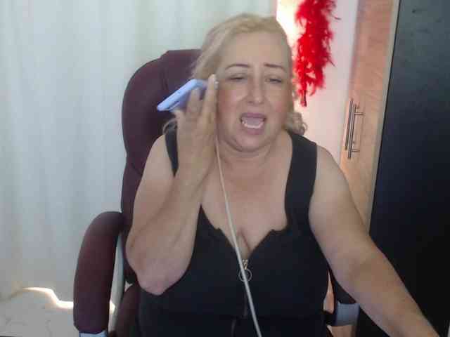 Mature2025 Live Webcam on BongaCams