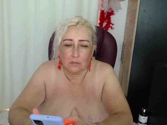 Mature2025 webcam