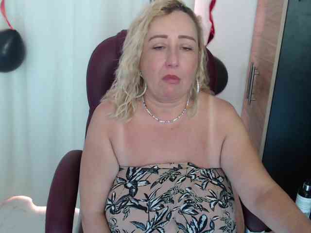Modella: Mature2025