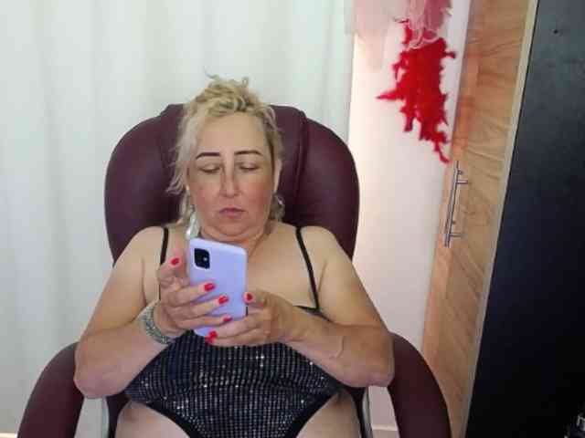 Mature2025 webcam