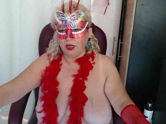 Mature2025 webcam