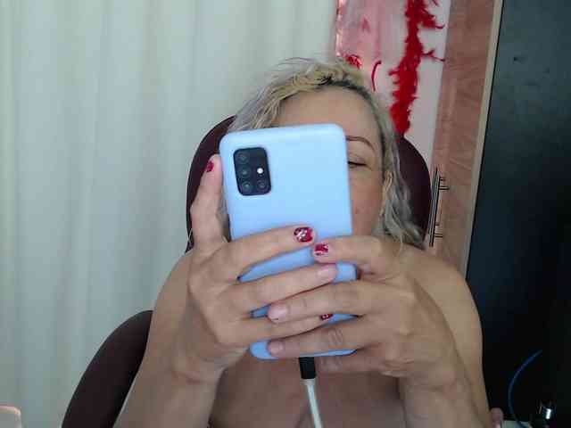 Mature2025 webcam