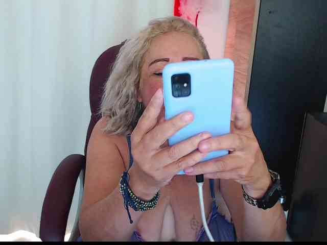 Mature2025 webcam