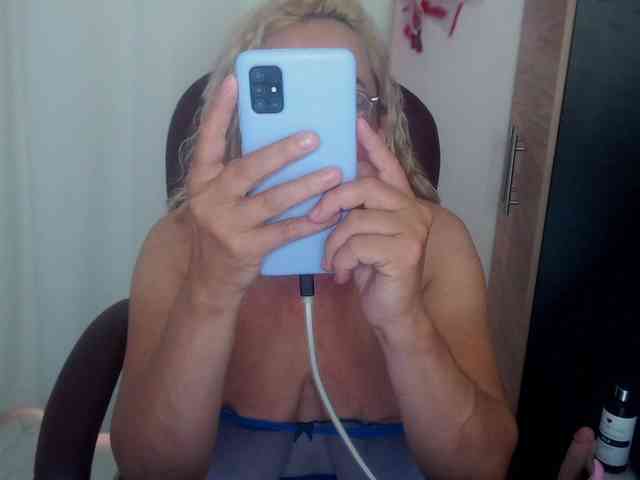 Mature2025 webcam