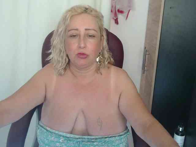 Mature2025 webcam