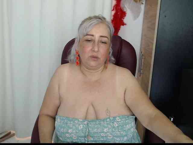 Mature2025 webcam