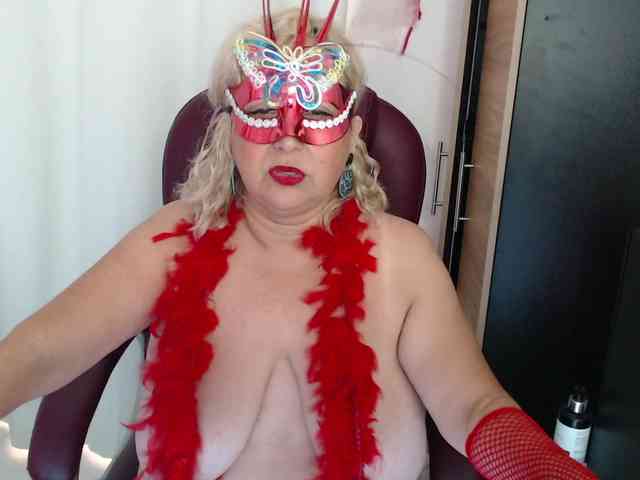 Mature2025 webcam