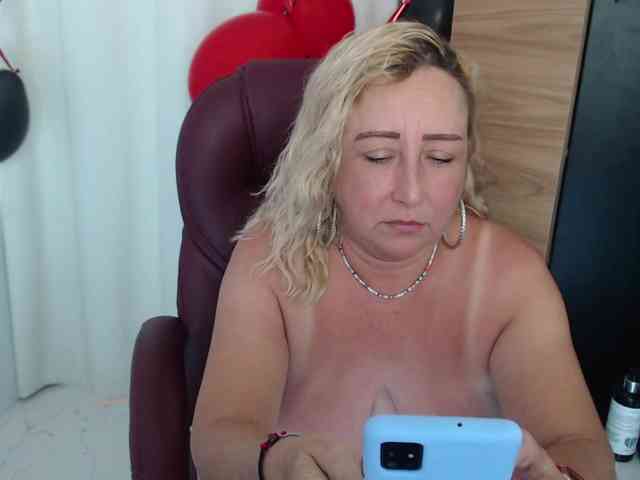 Mature2025 webcam