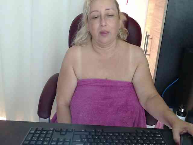 Mature2025 webcam