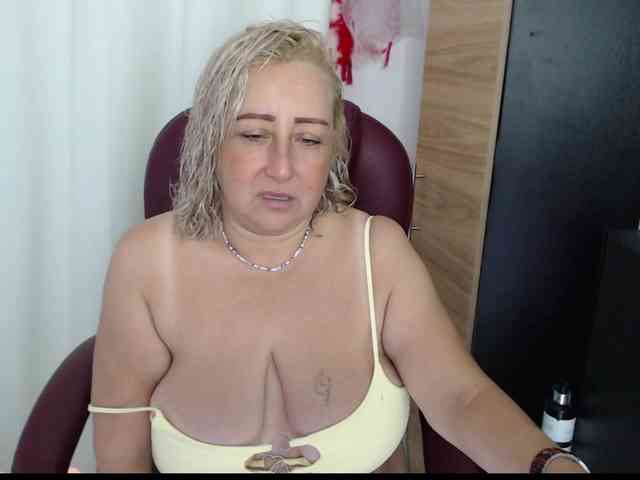 Mature2025 webcam