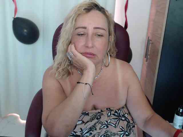 Mature2025 webcam