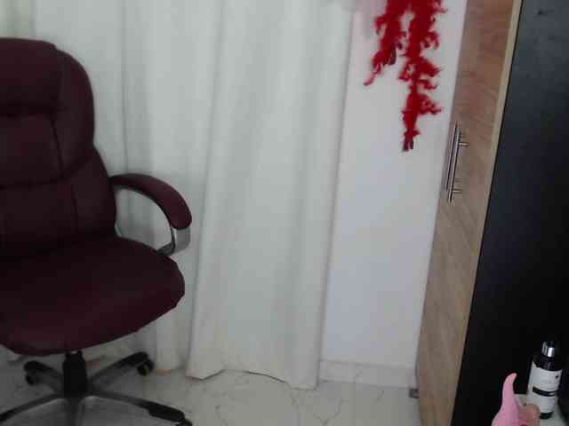 Mature2025 webcam