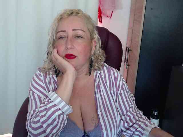 Mature2025 Live Webcam on BongaCams