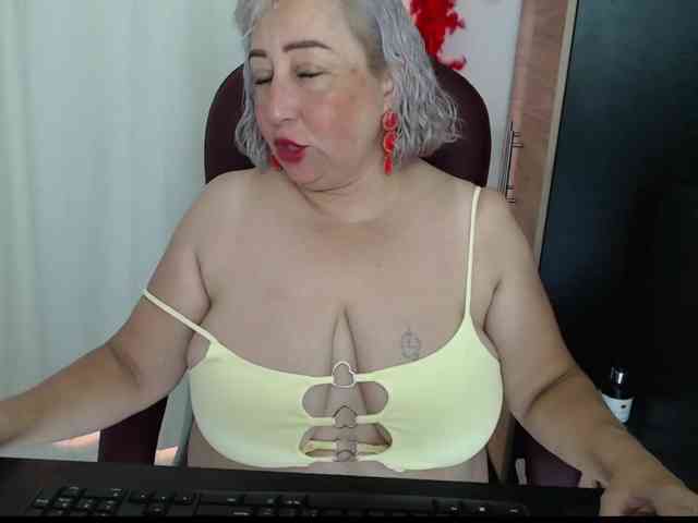 Mature2025 webcam