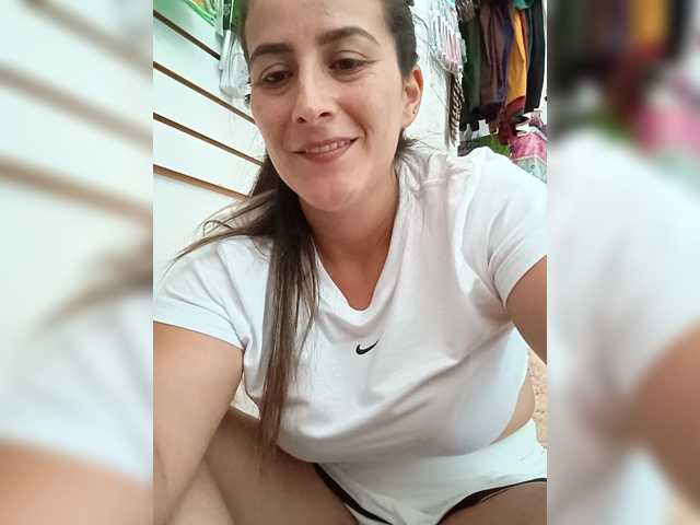roussemelinda live cam on BongaCams