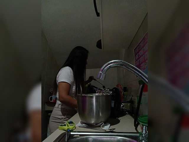 roussemelinda's BongaCams show and profile