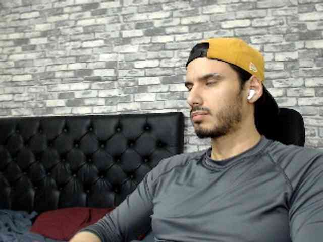 Mr-Tyler Sex Cam Show
