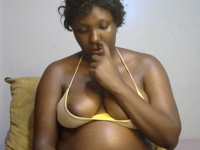 le modèle Stacylane est en webcam porno dans un show sur le site bongacams, il possède les tags suivants: Ebony,Brunette,Shaved