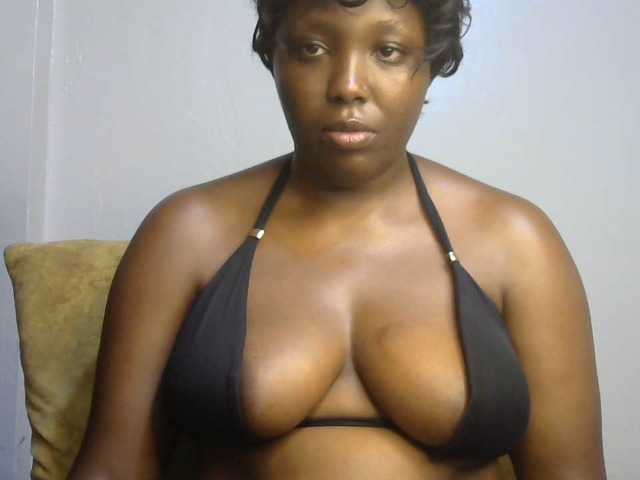 le modèle Stacylane est en webcam porno dans un show sur le site bongacams, il possède les tags suivants: Ebony,Brunette,Shaved