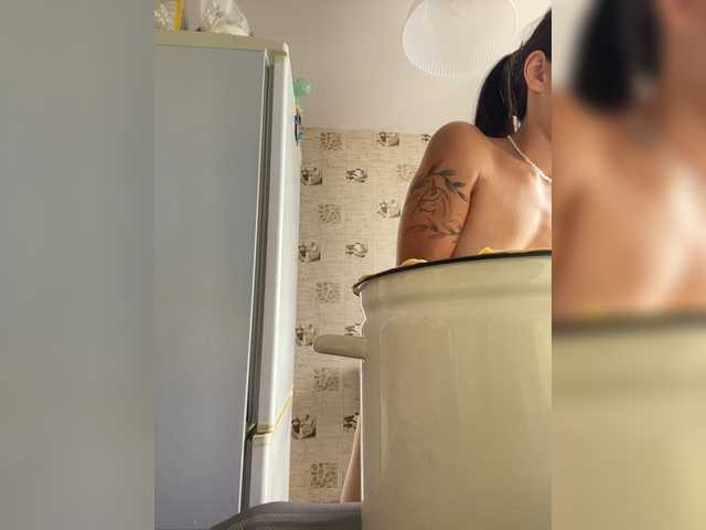 Adelina-Libby live cam on BongaCams