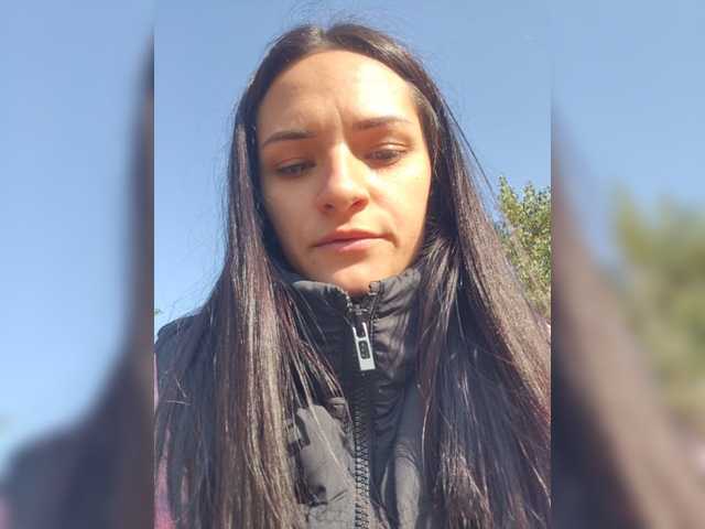 Adelina-Libby live cam on BongaCams