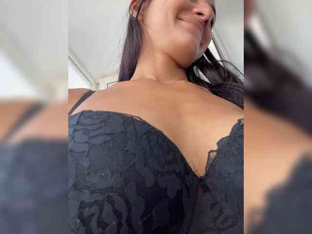 Adelina-Libby Sex Cam Show