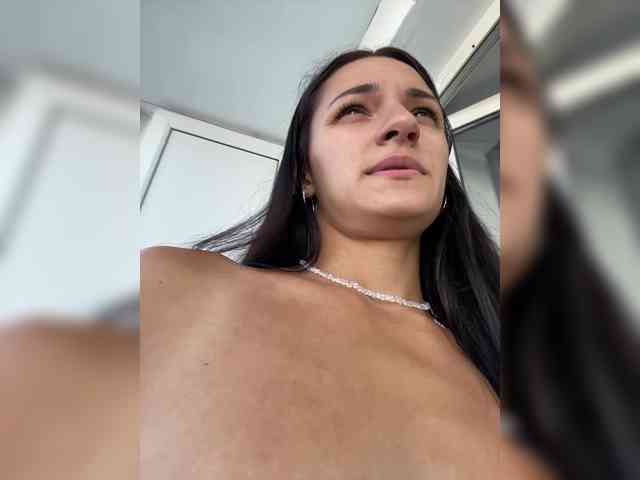 Adelina-Libby Sex Cam Show
