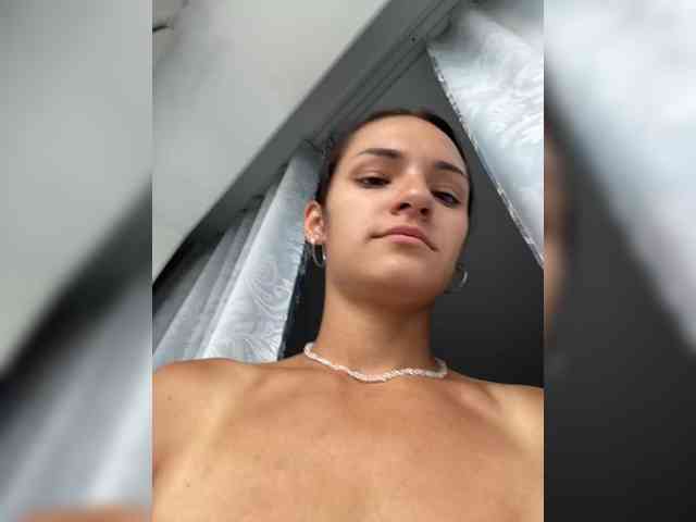 Adelina-Libby Sex Cam Show