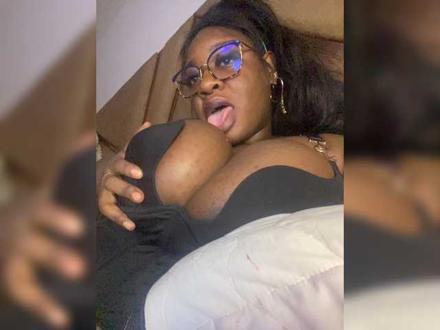 Chantellexoti live cam on BongaCams