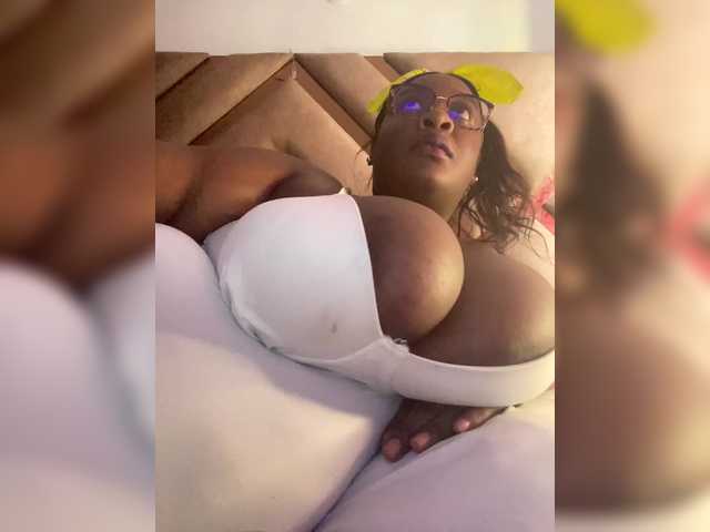 Chantellexoti live cam on BongaCams
