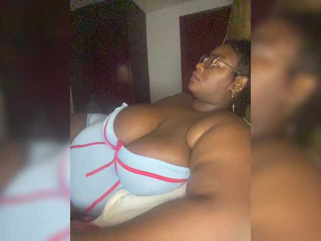 Chantellexoti live cam on BongaCams