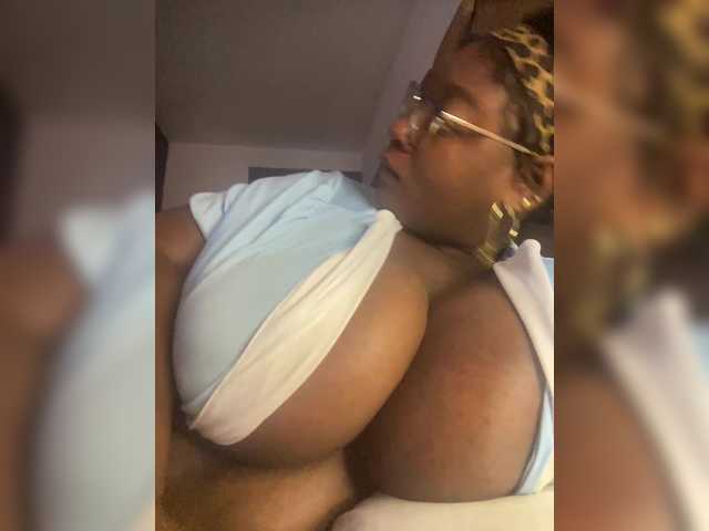 Chantellexoti live cam on BongaCams