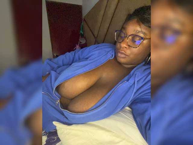 Chantellexoti live cam on BongaCams