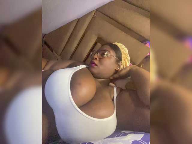 Chantellexoti live webcam show