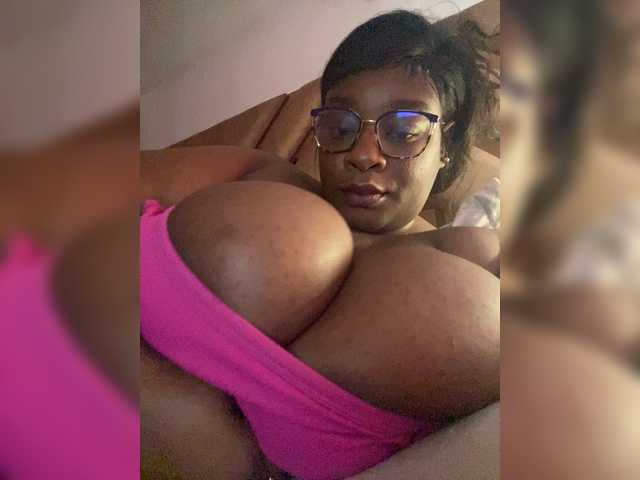 Chantellexoti live cam on BongaCams