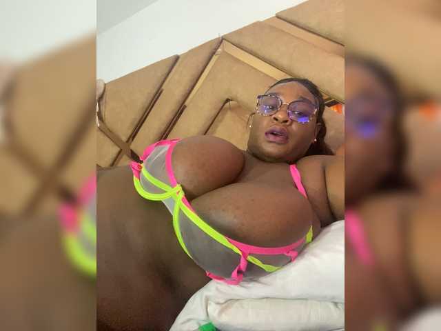 Chantellexoti live webcam show