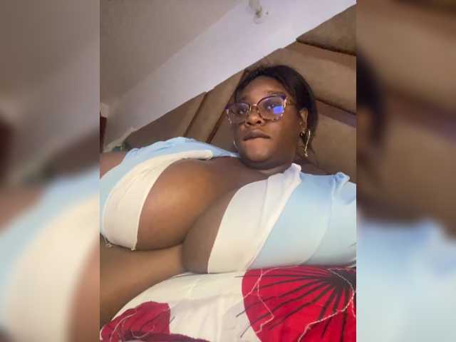 Chantellexoti live cam on BongaCams