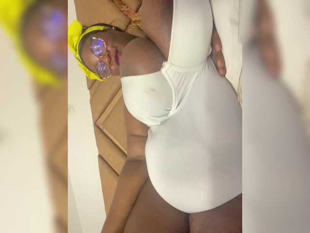 Chantellexoti live cam on BongaCams