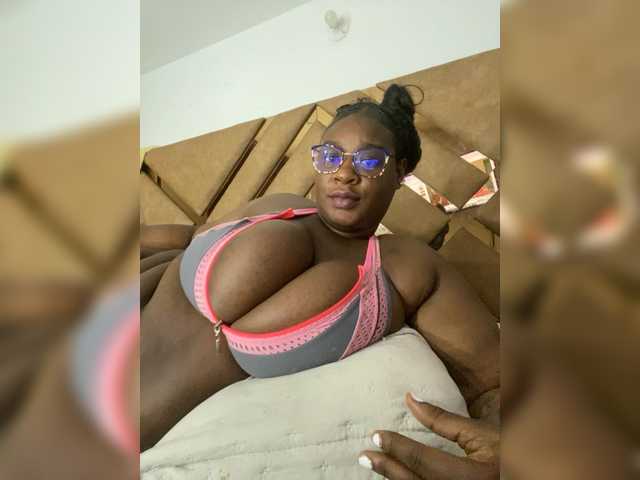 Chantellexoti live cam on BongaCams
