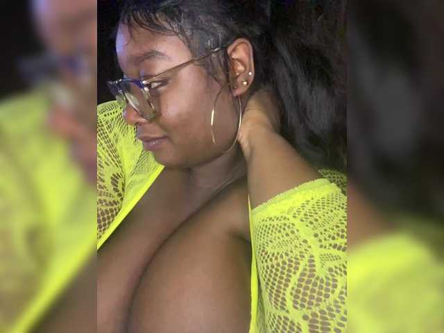 Chantellexoti live cam on BongaCams
