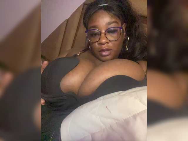 Chantellexoti live cam on BongaCams