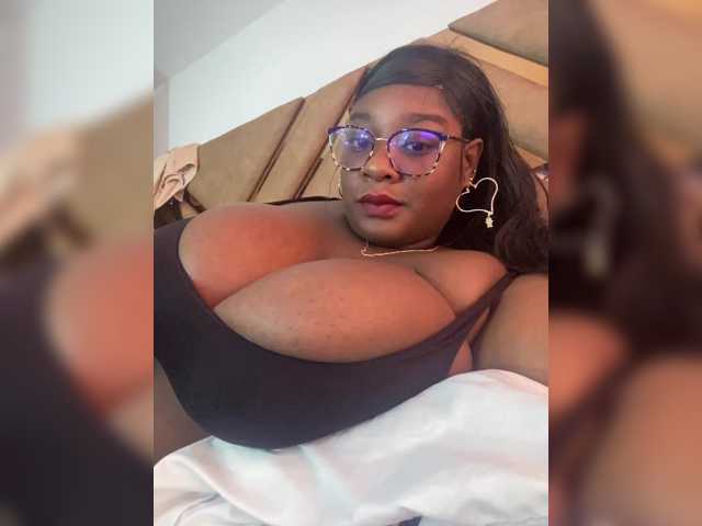 Chantellexoti live cam on BongaCams