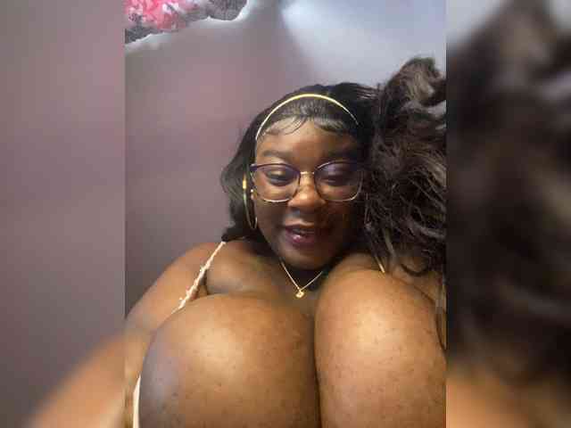 Chantellexoti webcam