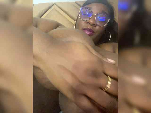 Chantellexoti webcam