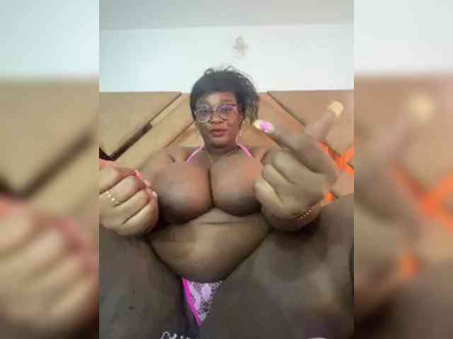 Chantellexoti webcam